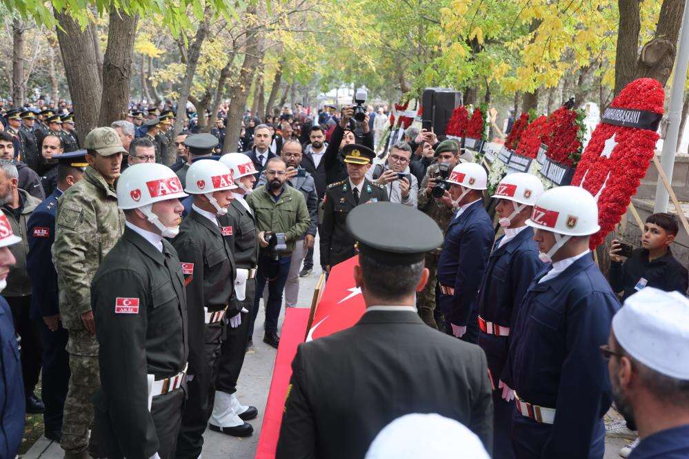 Konya’da şehit eşinden Ahmet Yasir Kuyucu’ya yürek yakan veda 30